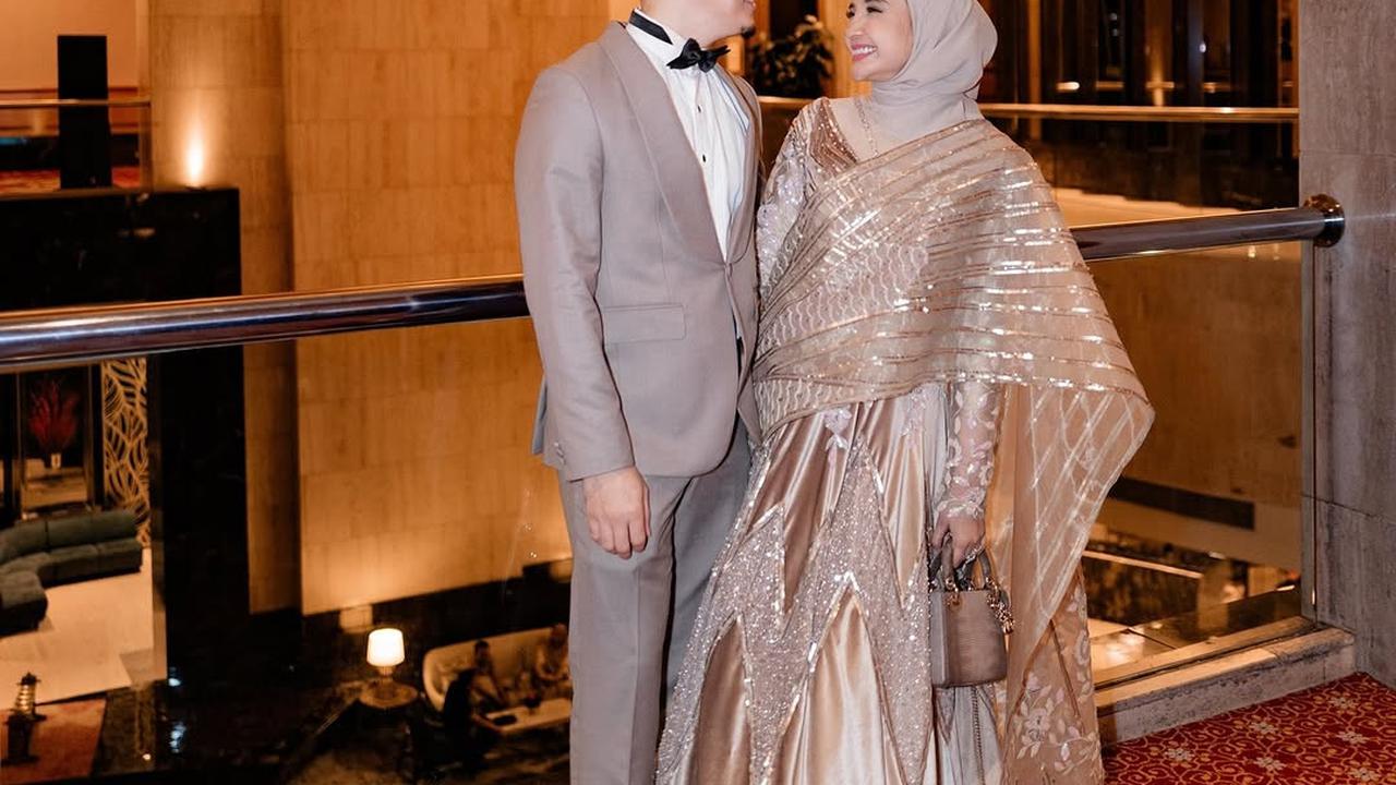 Potret Zaskia Sungkar dan Irwansyah Bawa Ukkasya dan Baby Humaira saat Kondangan