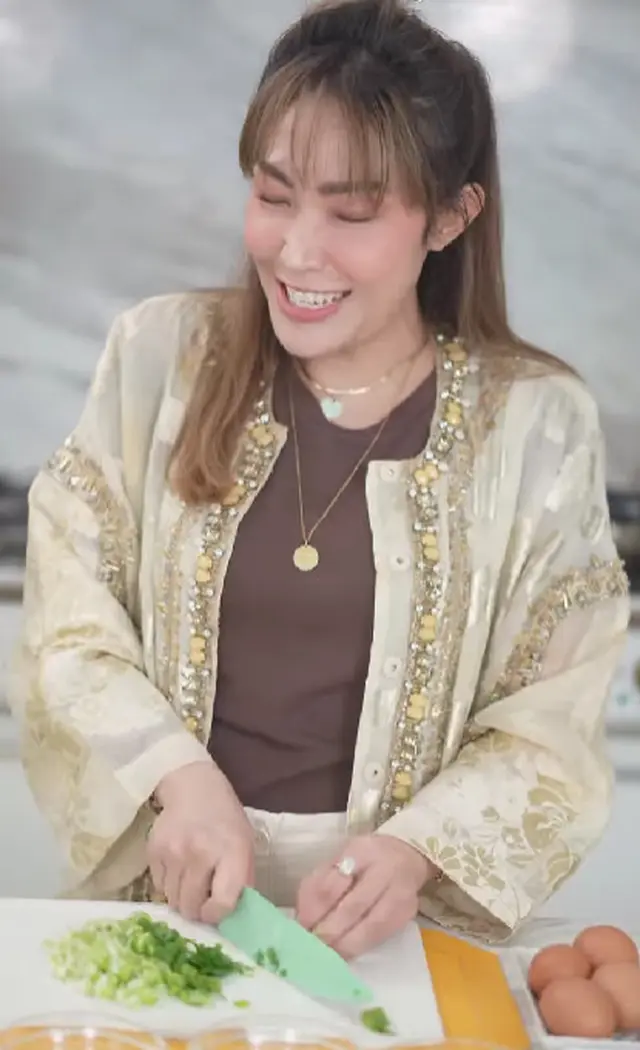 Resep martabak bumbu rendang ala Ayu Dewi, gurih dan mudah dibuat untuk Lebaran