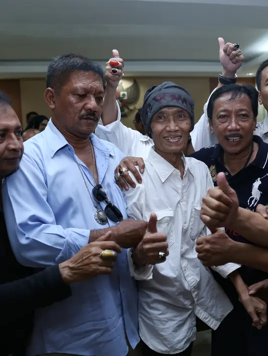 Teman-teman Tessy dariSrimulat ikut hadir pada sidang putusan Tessy (Galih W. Satria/bintang.com)