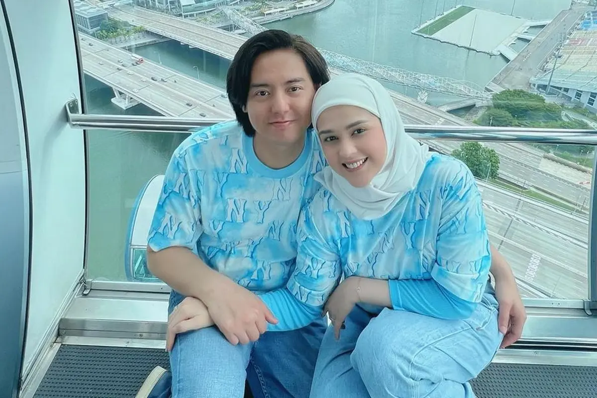 Roger Danuarta dan Cut Meyriiska