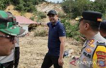 Gubernur Bobby Pimpin Penanganan Banjir Bandang Tapteng, Ribuan Warga Dievakuasi