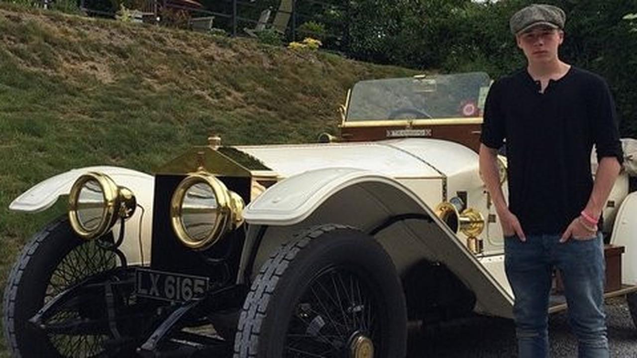 Keren, Brooklyn Beckham belajar mobil saja pakai Classic Rolls-Royce