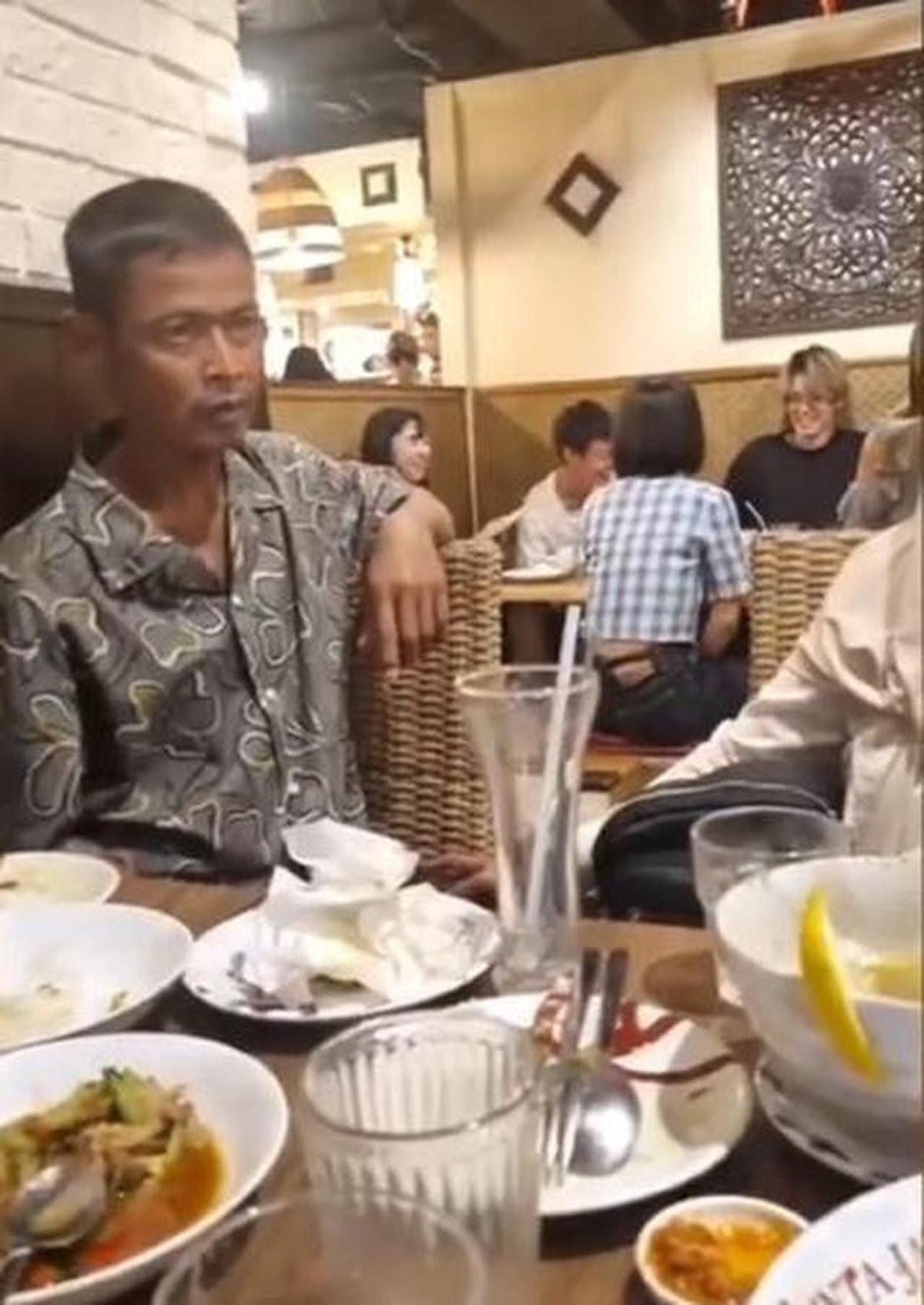 5 Potret Kesederhanaan Mendiang Ayah Pratama Arhan, Fondasi Hidup yang Membentuk Karakter Sang Pemain