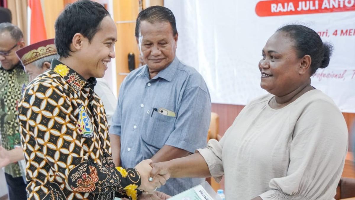 Kunjungi Papua Barat, Wamen ATR Ingatkan Pentingnya Masyrakat Lakukan Sertifikasi Tanah