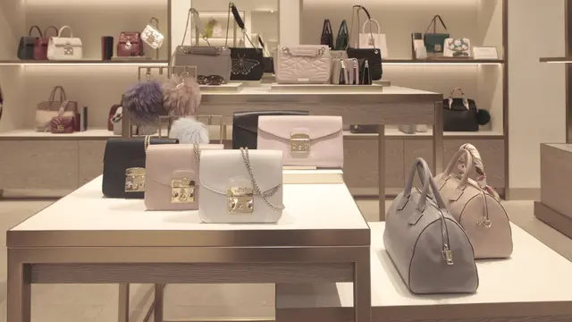 Gerai terbaru Furla hadir dengan deretan koleksi fashion atraktif