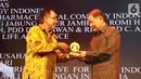 Pendiri dan Chairman Lippo Group, DR Mochtar Riady, menerima UI Awarding Night 2019 di Bidang Penelitian di Menara BNI Jakarta Jumat (1/11/2019). Penghargaan diberikan sebagai bentuk ucapan terima kasih dan apresiasi yang telah berkontribusi kepada kampus UI. (Liputan6.com/HO/PR Lippo Group)