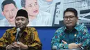 Ketua KPK Agus Rahardjo (kiri) memberi keterangan bersama Ketua LPSK Abdul Haris Semendawai, Jakarta, Selasa (17/4). Melalui nota kesepahaman, LPSK dan KPK memperbarui kerja sama perlindungan saksi tindak pidana korupsi. (Liputan6.com/Helmi Fithriansyah)