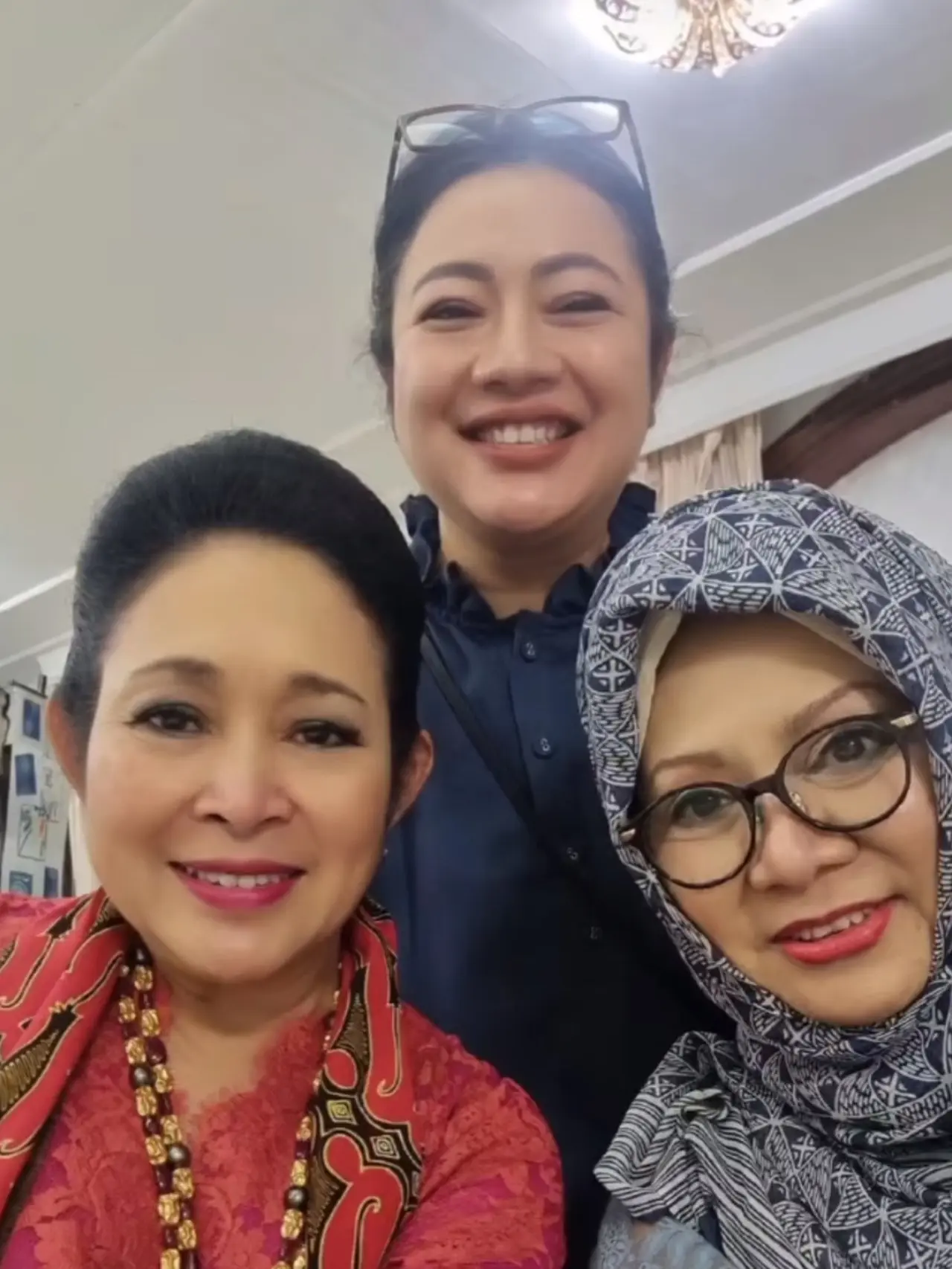 7 Potret Tutut Soeharto di Momen Lebaran Keluarga Cendana, Bambang ...