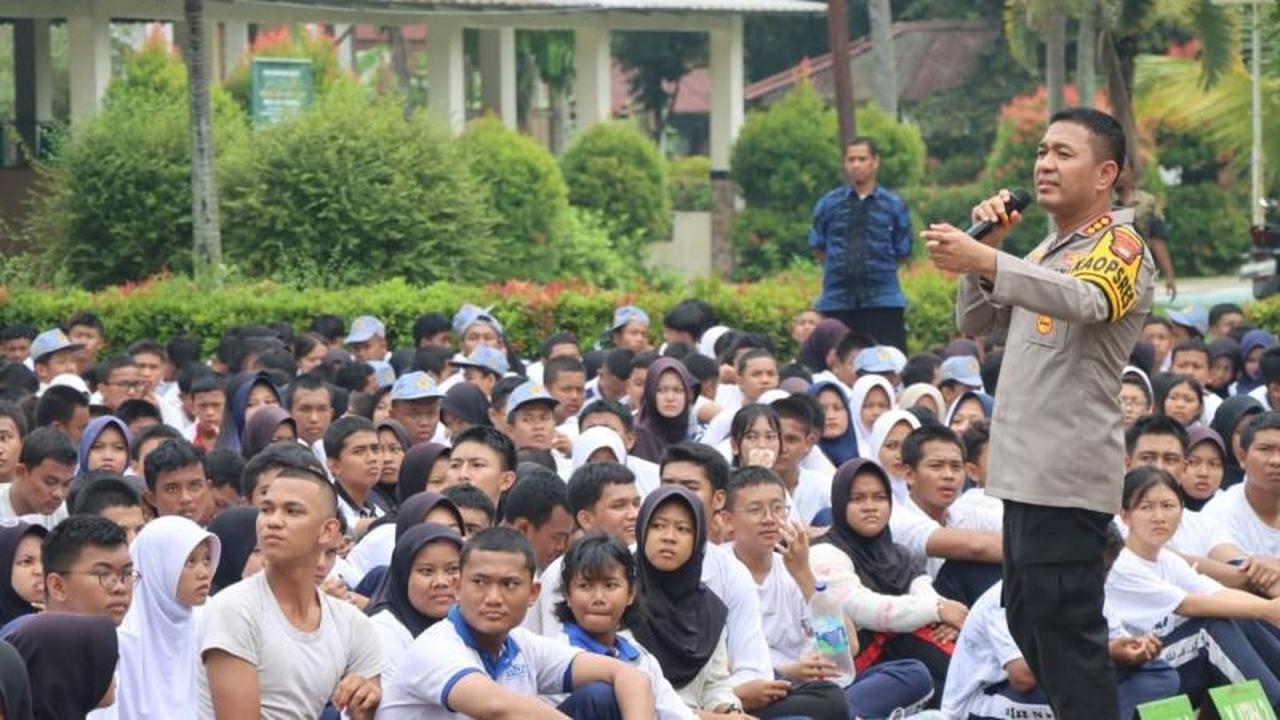 Polres Tangerang Kuatkan Mitigasi Tawuran Pelajar Melalui Program "Police Go to School"