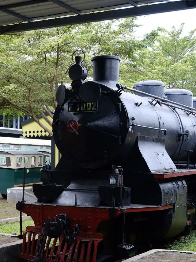 Ide Unik Ijab Kabul di  Gerbong Kereta Uap Atau Diesel