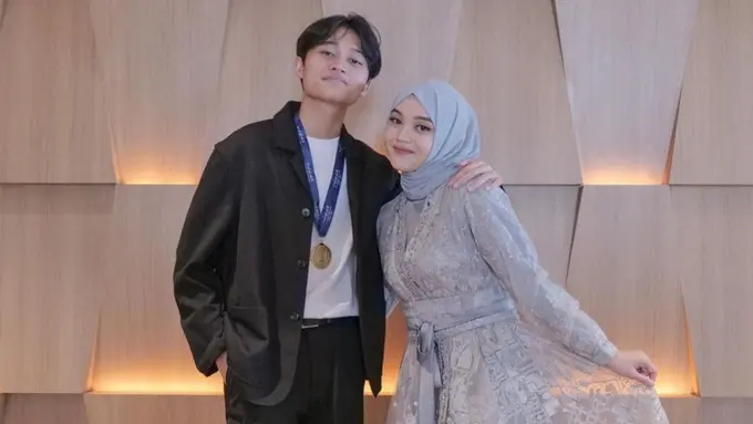 Putri Delina tampil memukau