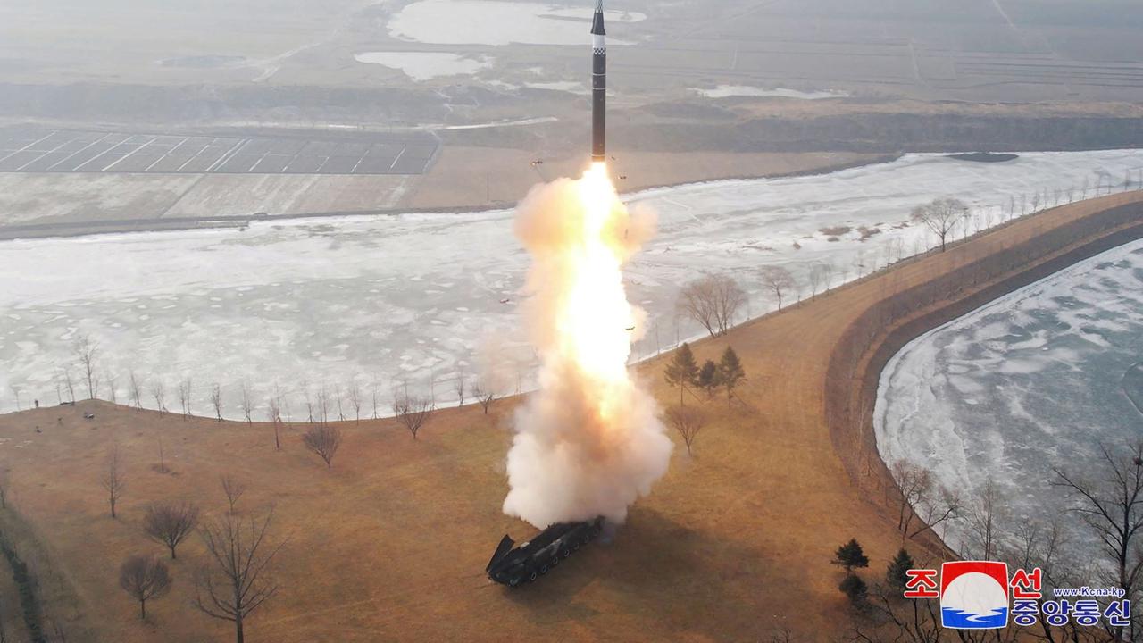 Rudal hipersonik terbaru Korea Utara
