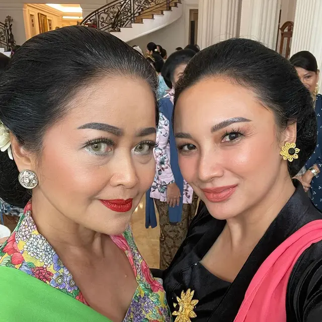 Tata Cahyani dan Keluarga Cendana