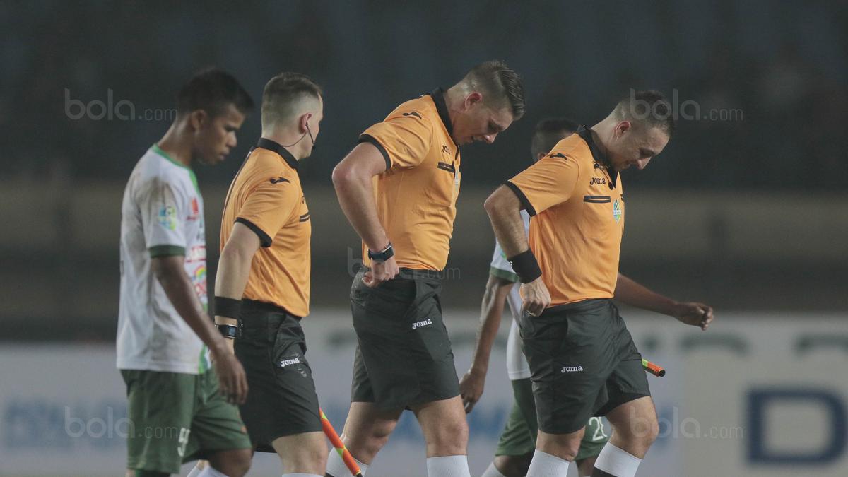Kepemimpinan Wasit Asing di Mata Wasit Indonesia - Indonesia Bola.com
