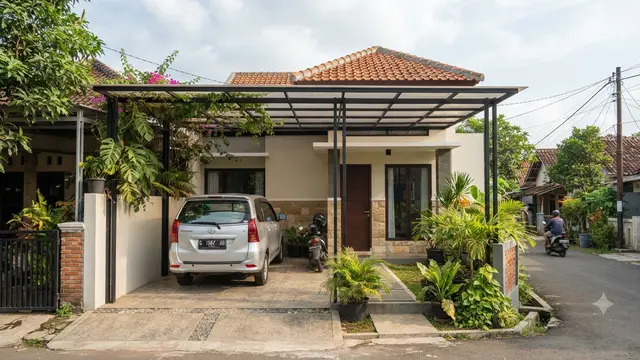 Pergola Baja Tipis yang Sedang Tren Model Menyatu dengan Carport