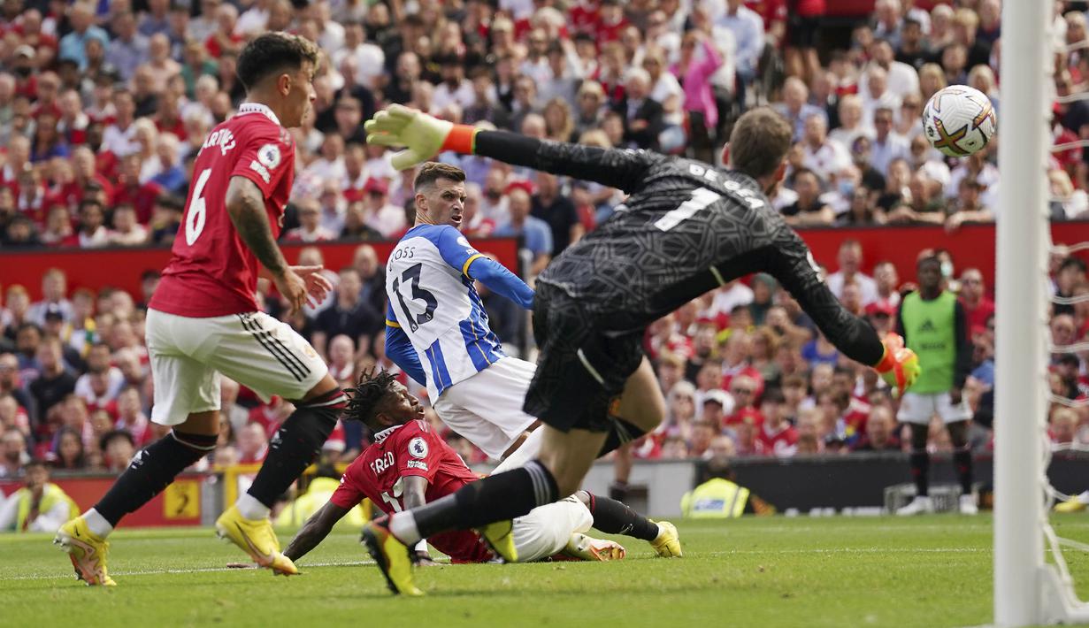 Gelandang Brighton & Hove Albion Pascal Gross menjadi mimpi buruk Setan Merah pada laga perdana Liga Inggris musim 2022/2023. (AP/Dave Thompson)