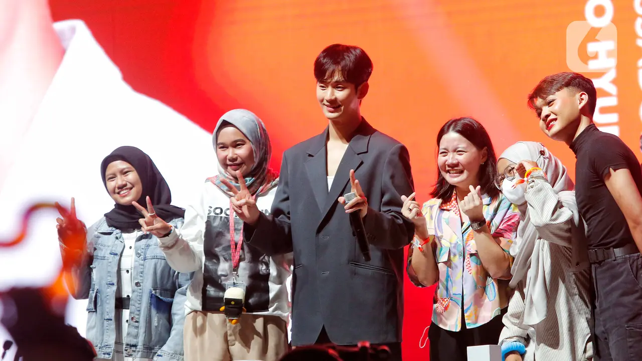 Kim Soo Hyun yang Dijuluki Aktor Berpendapatan Terbesar di Korea Selatan dan Telah Membintangi Banyak Judul Film, Drama Korea, dan Variety Show Mengadakan Fan Meeting di ICE BSD, Tangerang, Banten pada Minggu 14 Mei 2023 (Liputan6.com/Angga Yuniar)