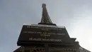 Aksi mogok ini adalah cara staf memprotes cara pengelolaan Menara Eiffel. Operator menara SETE meminta maaf atas pemogokan tersebut. (Dimitar DILKOFF / AFP)