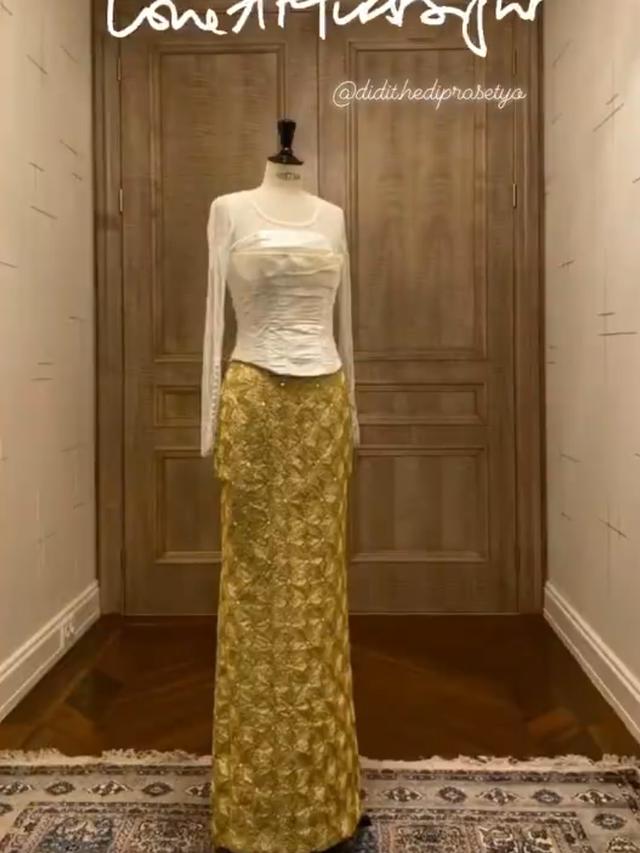 Menilik Kebaya Pengantin Adinda Bakrie Rancangan Putra Prabowo Subianto