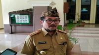 Kondisi kesehatan Bupati Cirebon Imron dikabarkan membaik setelah menjalani rangkaian tes kesehatan usai positif covid-19. Foto (Liputan6.com / Panji Prayitno)