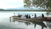 Daya Tarik Unik Danau Asam, Air Biru Kehijauan dan Panorama Menyejukkan Mata