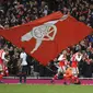 Para pemain Arsenal merayakan gol bunuh diri yang dilakukan pemain Tottenham, Kevin Wimmer pada lanjutan Premier League 2016-2017 di Emirates Stadium, London (6/11/2016). (Reuters/Toby Melville)