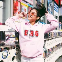 Vanesha Prescilla dengan makeup serba pink.. (Instagram/vaneshaass).