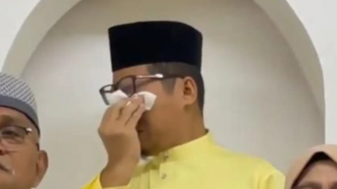 Viral Kisah Suami Foto Lebaran Bersama Potret Istri Pakai Baju Kuning, Alasannya Bikin Mewek