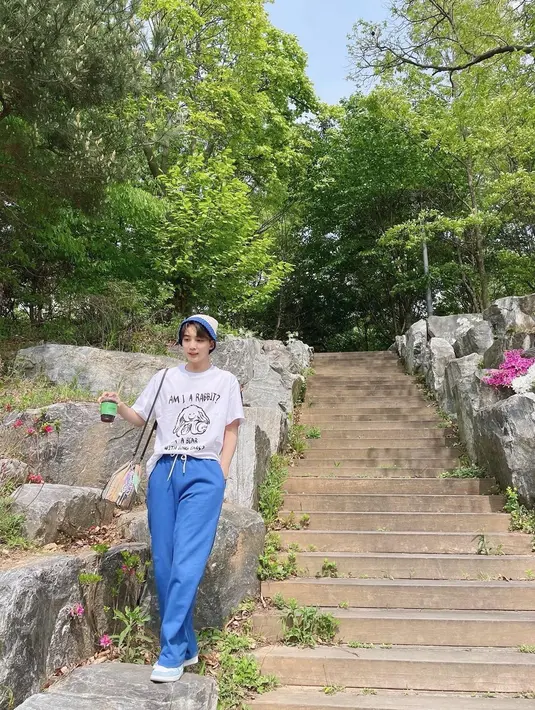 Jeonghan SEVENTEEN yang bergolongan darah B ini lahir pada tanggal 4 Oktober. Saengil chuka hamnida! (FOTO: instagram.com/jeonghaniyoo_n/)