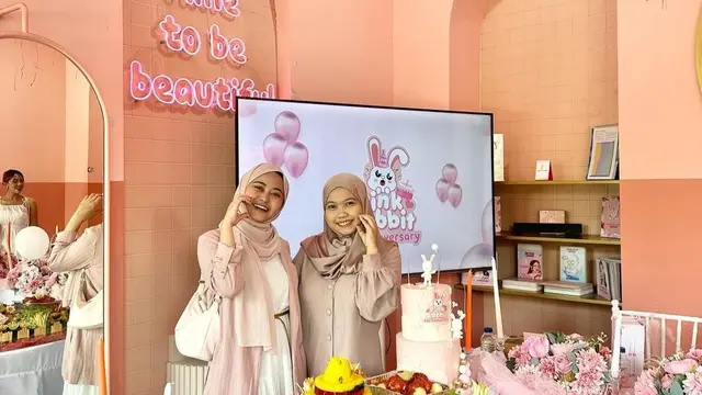 Sejumlah influencer hadir di intimate gathering di Perayaan Ulang Tahun Ke-5 Band Lensa Kontak Lokal