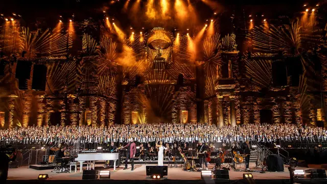 Anggun menyanyi bersama dua ribu paduan suara (dok.ist)