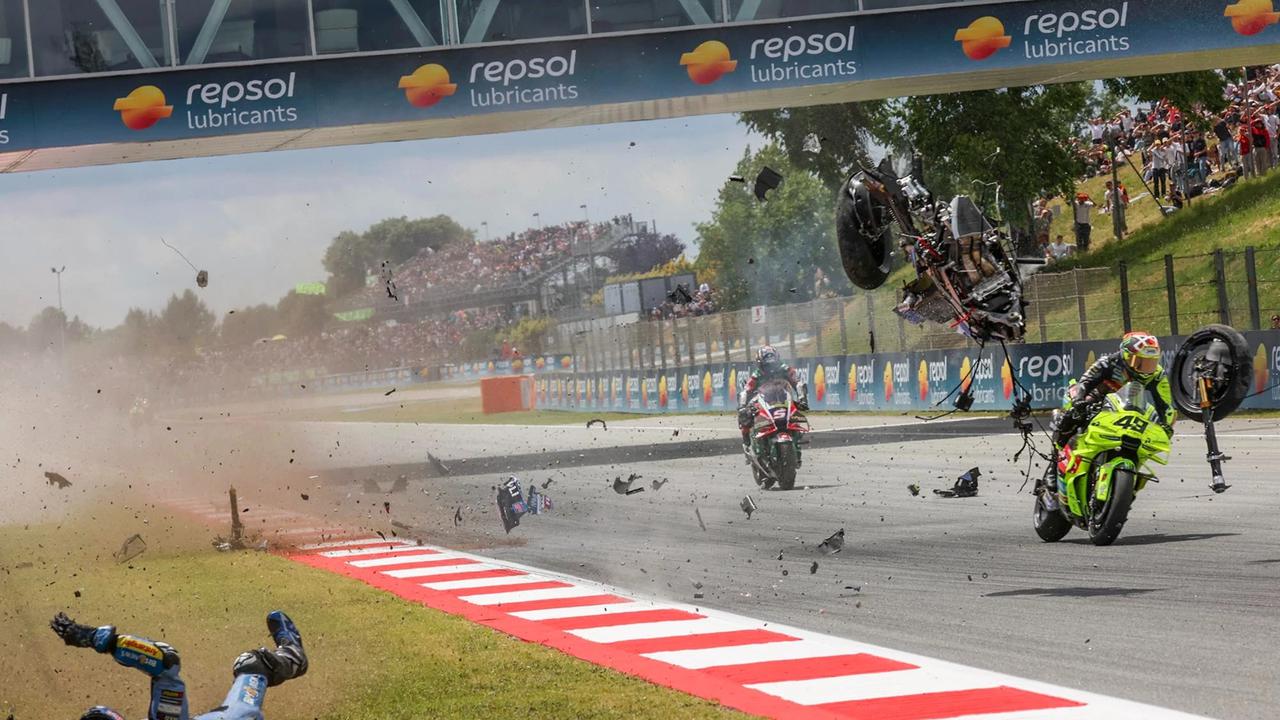 FOTO: Detik Detik Alex Marquez Terlempar dalam Kecelakaan Horor MotoGP Catalunya 2026