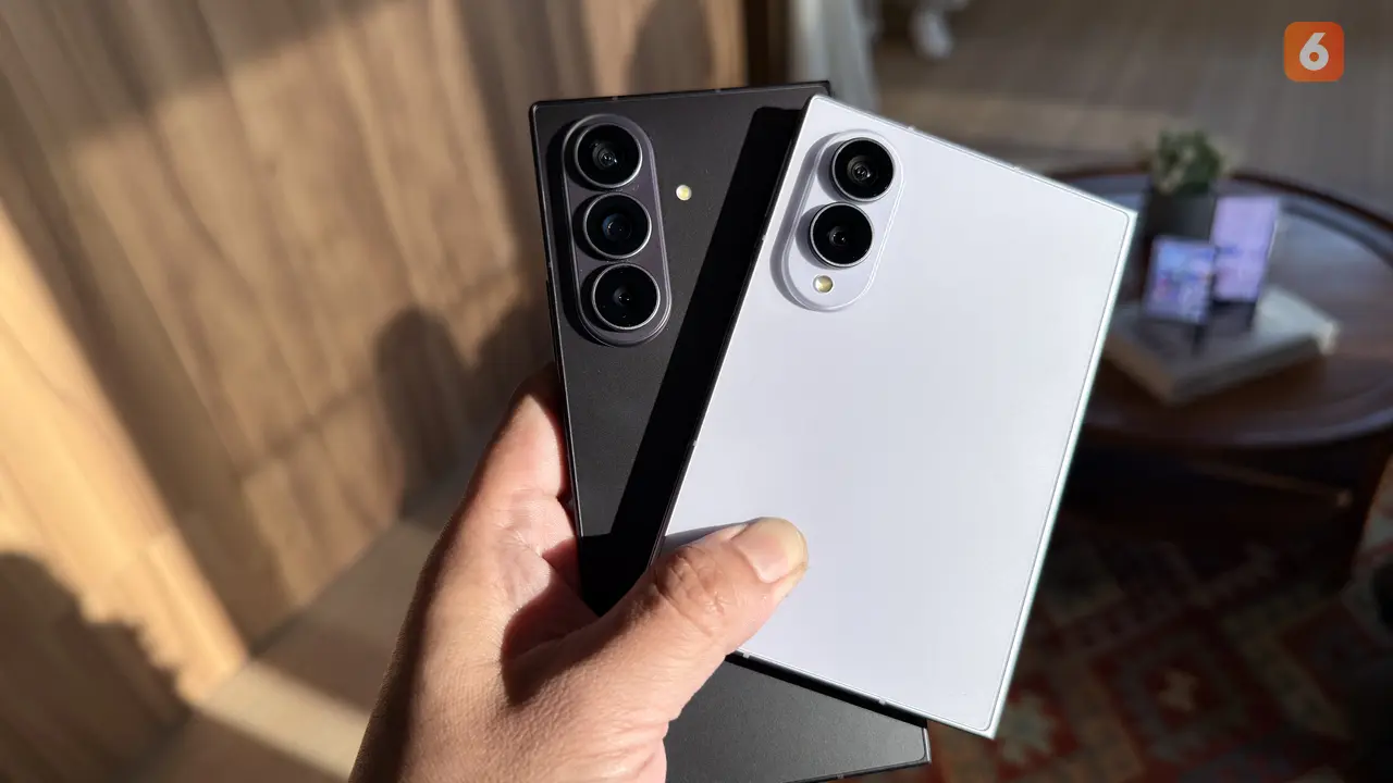 Samsung Galaxy Z Fold8 dan Galaxy Z Fold8 Ultra. Liputan6.com/Iskandar