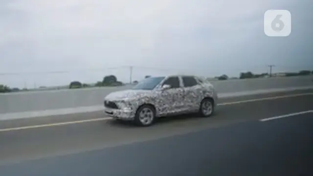Mitsubishi XFC Concept versi produksi tertangkap kamera sedang uji jalan di Tol Trans Jawa. (Ist)