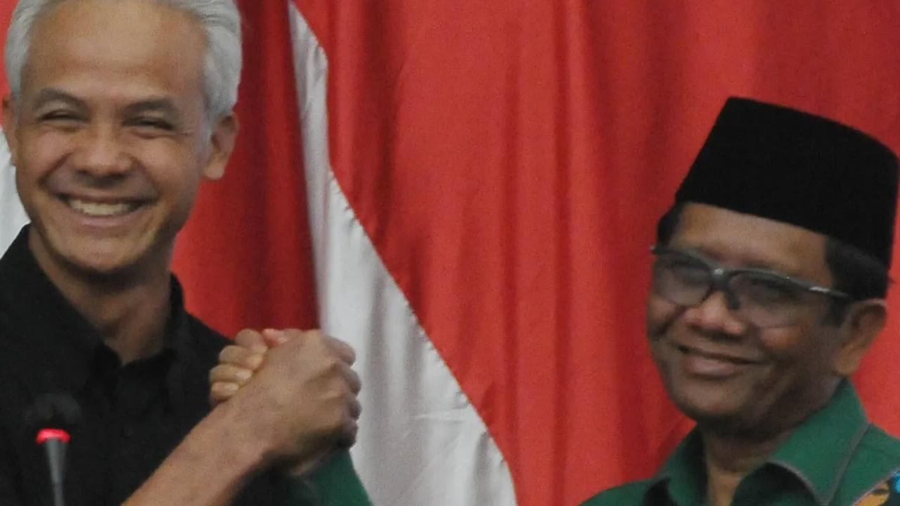 FOTO: Diumumkan Langsung Oleh Megawati, Senyum Mahfud MD Pecah saat Resmi Diputuskan Jadi Cawapres Pendamping Ganjar Pranowo di Pilpres 2024