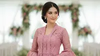 10 Model Kebaya Warna Netral untuk Kondangan 2026, Tampil Elegan dan Timeless