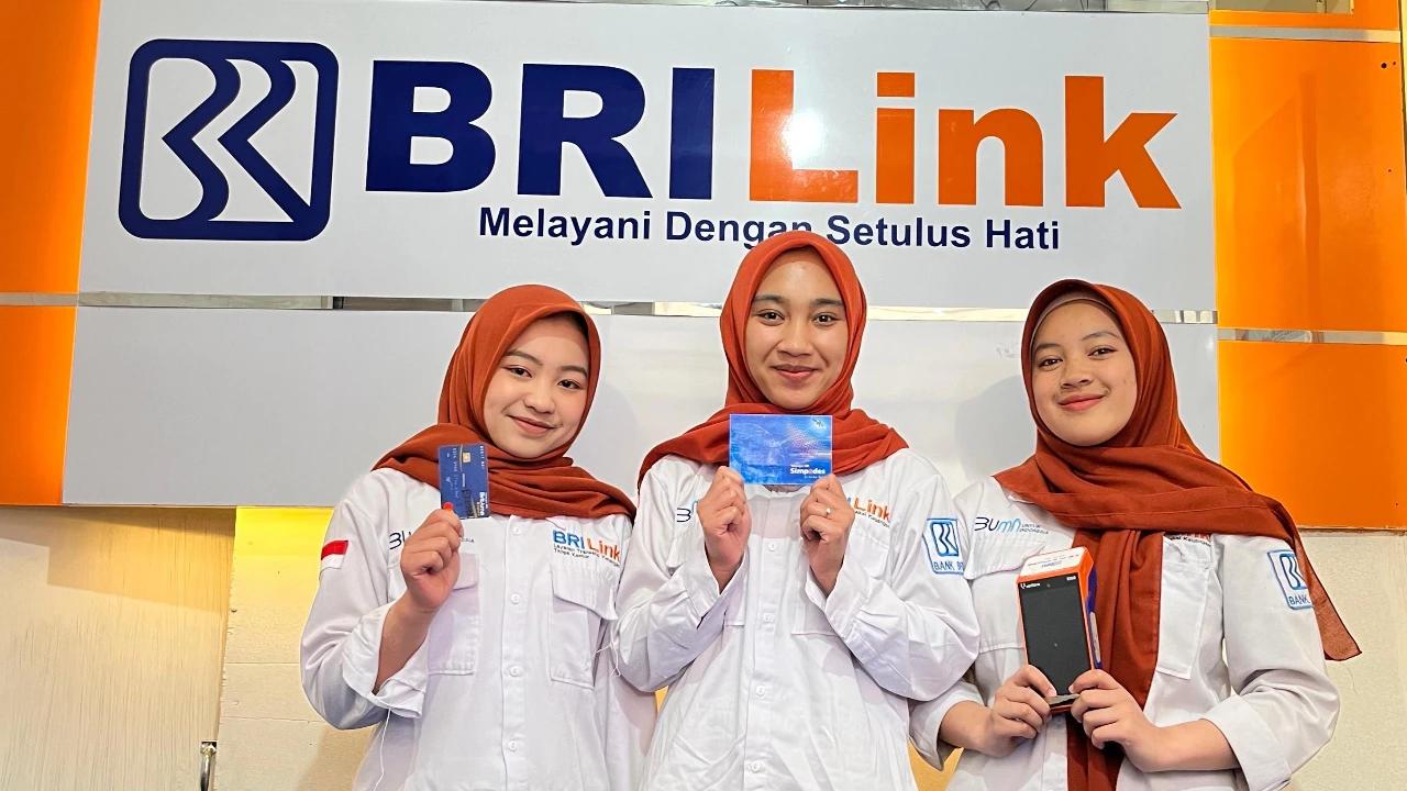 Kisah Ibu Rumah Tangga yang Sukses Jadi Agen BRILink dan Kini Bisa Ciptakan Lapangan Kerja di Desa