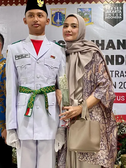 Dhofin merupakan anak Ibnu dari pernikahannya dengan Ade Maya. [Instagram/mayamaula9]