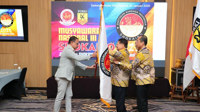 Ketua Umum Pengurus Besar Shotokan Kandaga Indonesia 2025-2029, Asnaedi Dilantik
