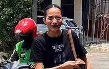Gaya Santai Putri Marino Naik Ojek Online ke Rumah Denny Sumargo, Artis Tenar yang Bikin Penggemar Makin Cinta