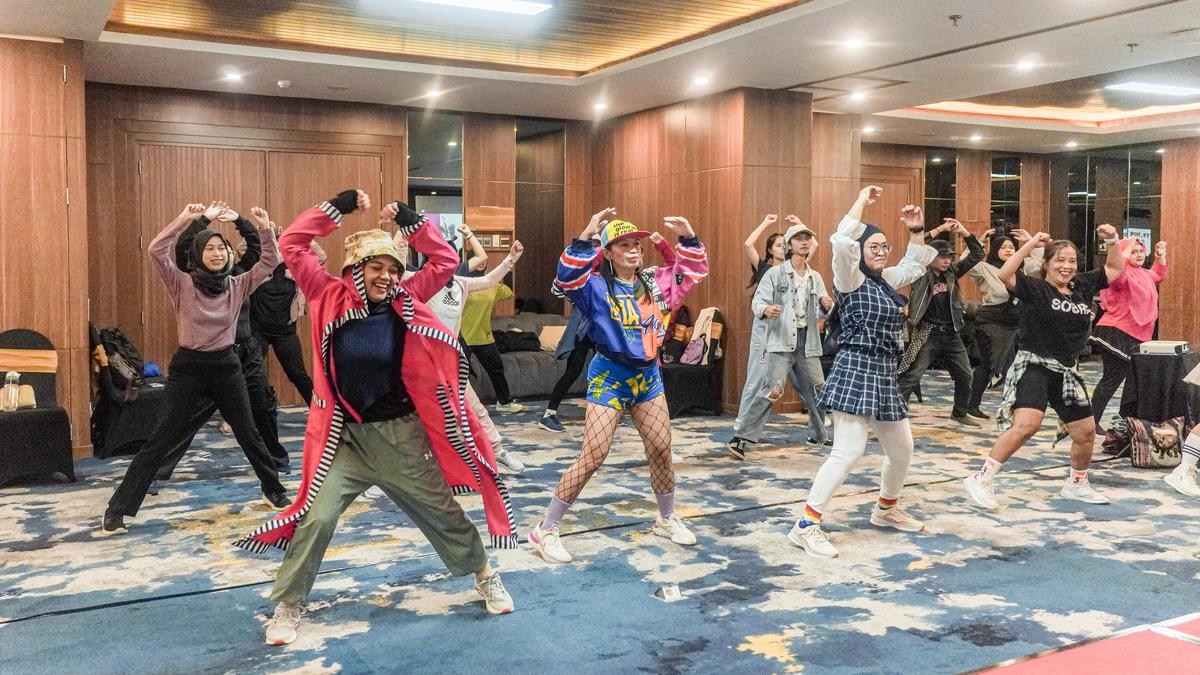Keseruan Fit and Fun K-Pop Zumba bersama Fimelahood dan KapanLagi Korea di Malang