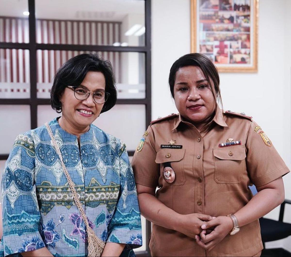 Kini, Maria tengah bertugas sebagai Lurah di Gurabesi. Sebelumnya, Ia sempat menjabat sebagai staf dan sekretaris lurah. <br>