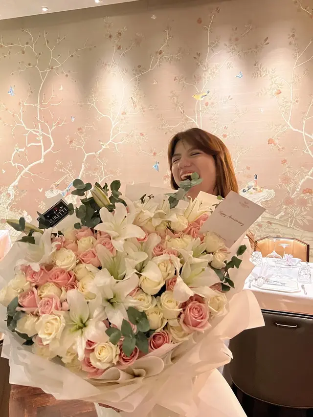 7 Potret Cassandra Lee dan Rykuen Lie Rayakan Anniversary, Makan Malam Romantis