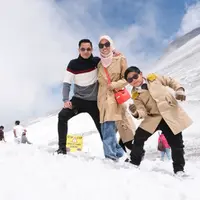 Melihat outfit Alyssa Soebandono yang jadi Cewek Bumi saat liburan bersama keluarga (instagram/dude2herlino)