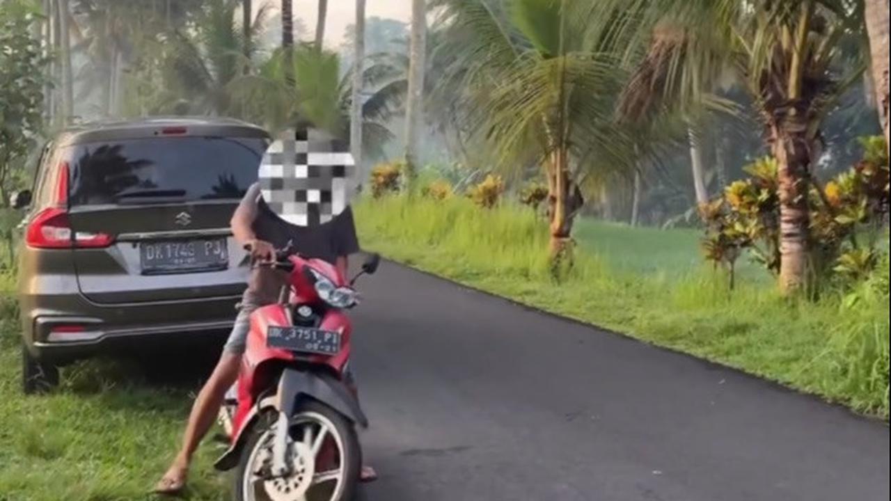 "masalah tarif Rp200 ribu memang benar adanya namun bisa di garis bawahi fotoshoot profesional, sehingga telah di konfirmasi oleh pihak setempat bahwa saat itu terjadi miss komunikasi," terang Miya dalam unggahan terbarunya.<br>