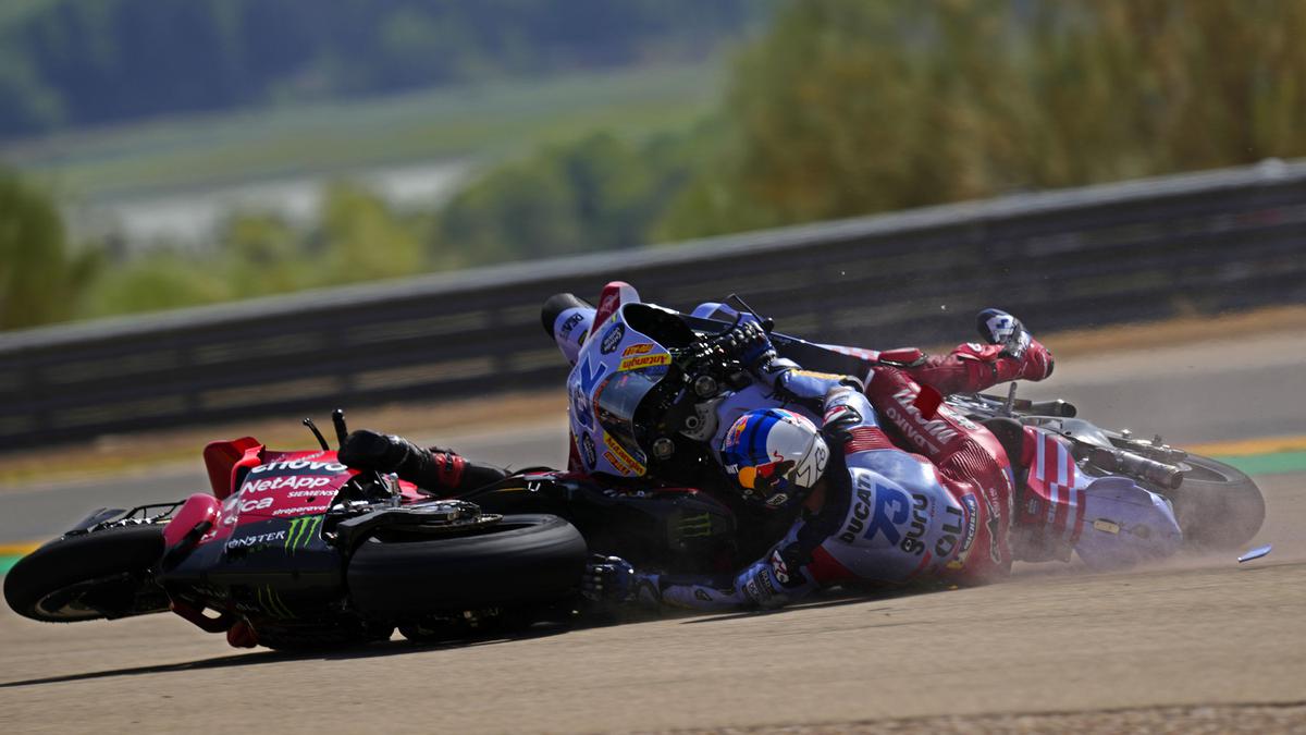 Alex Marquez dan Pecco Bagnaia Terlibat Tabrakan yang Bahayakan Nyawa ...
