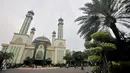 Pemandangan Masjid Agung Al-Barkah, Bekasi, Jawa Barat, Rabu (15/5/2019). Masjid Agung Al-Barkah Bekasi dibangun di atas tanah wakaf milik Haji Bahrun seluas 3.000 meter persegi. (merdeka.com/Iqbal Nugroho)