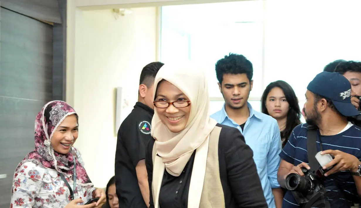 Selama jumpa pers, Riyanti Sofyan hanya memberi pernyataan tanpa menerima pertanyaan dari wartawan, Jakarta, Jumat (8/8/14). (Liputan6.com/Panji Diksana)