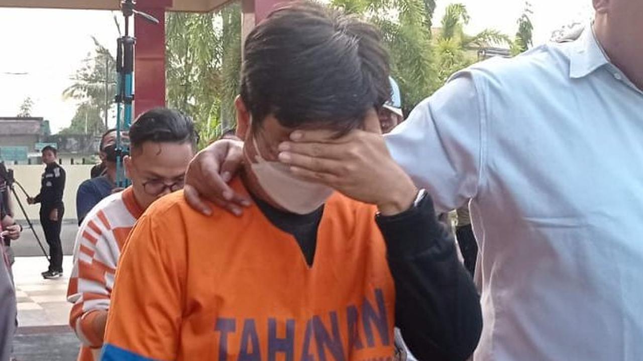 Tertunduk Lesu dan Tutupi Wajah, Ini Tampang Manajer WO Pemicu Kebakaran Gunung Bromo Saat Foto Prewed