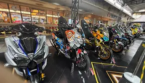 Puluhan Yamaha NMax dan XMax Adu Ganteng di Customaxi Bandung 2026